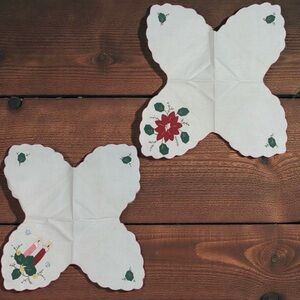 Vintage Embroidered Christmas Candle holly leaf bread basket scarf Set Of 2